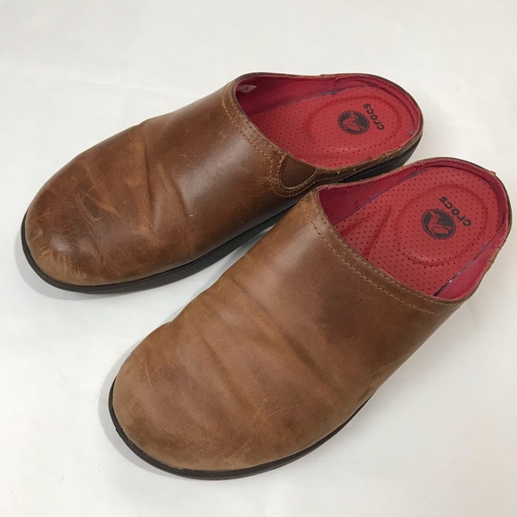 crocs cobbler 2.0 leather clog